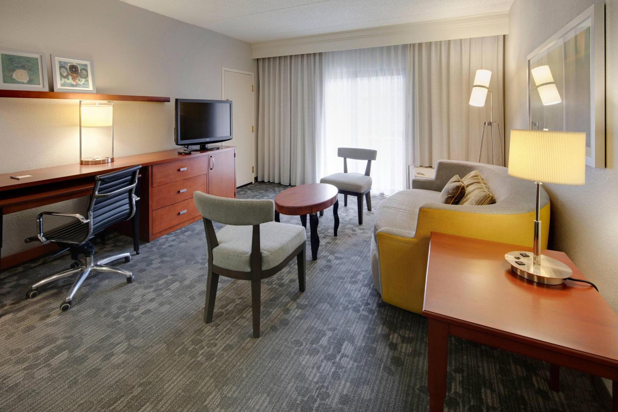 Courtyard Atlanta Norcross/Peachtree Corners Hotel Buitenkant foto